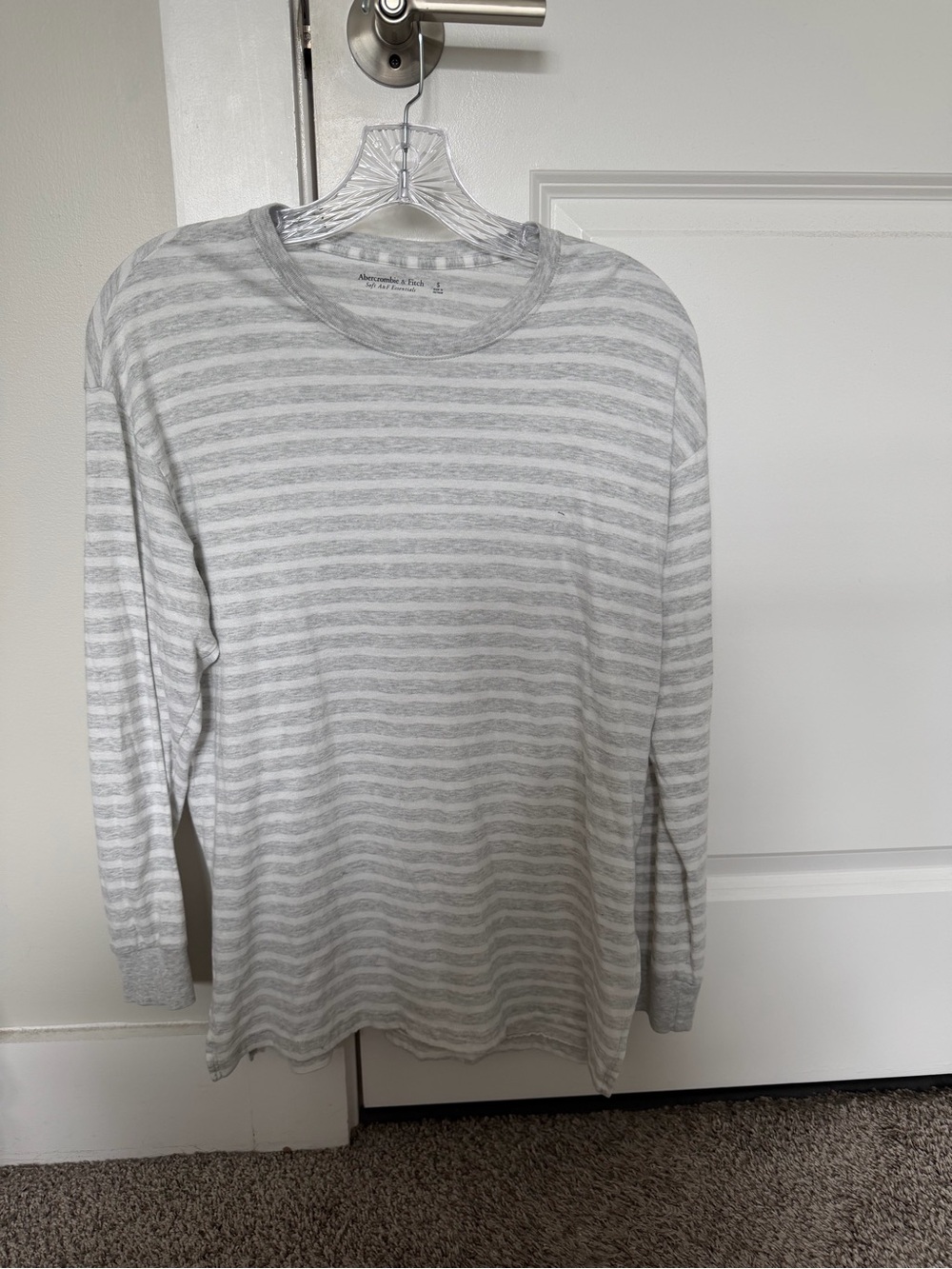 Abercrombie & Fitch Gray & White Striped Crew Neck Tee